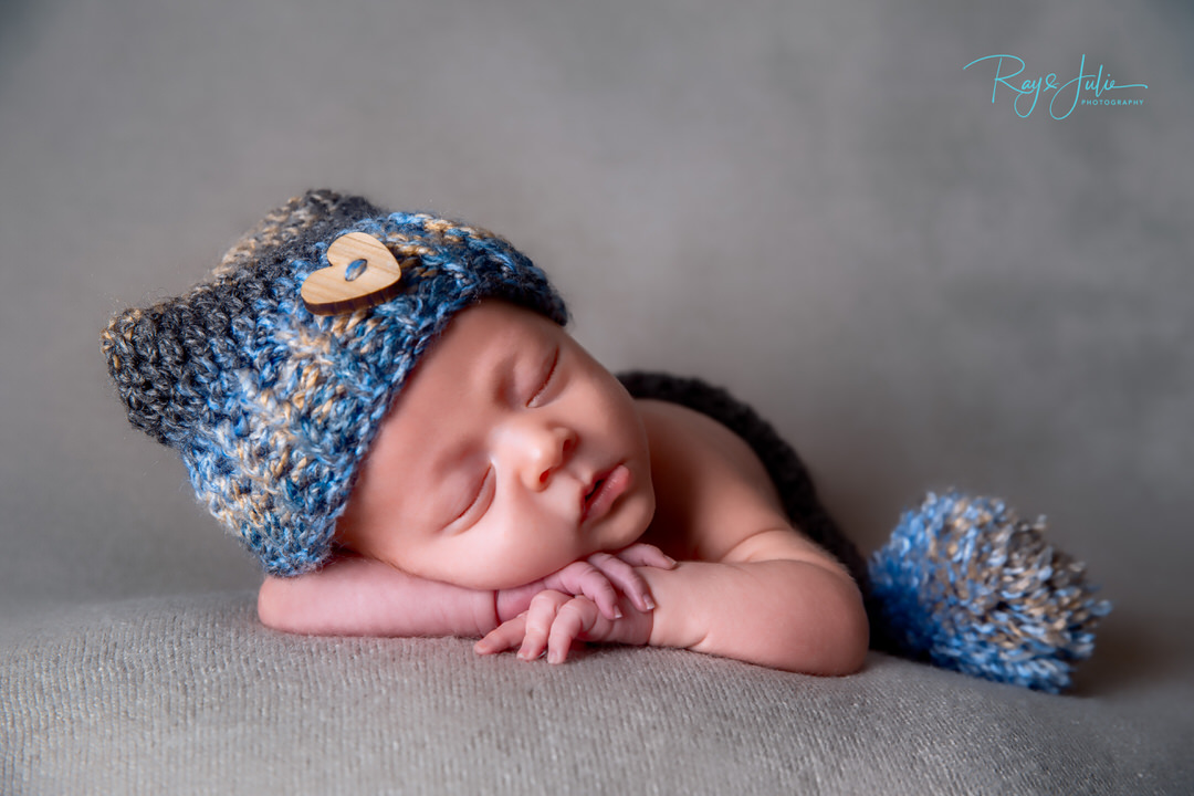 Knit cap - Crochet -newborn - baby- portrait - studio - photography - Yorkshire - Hull